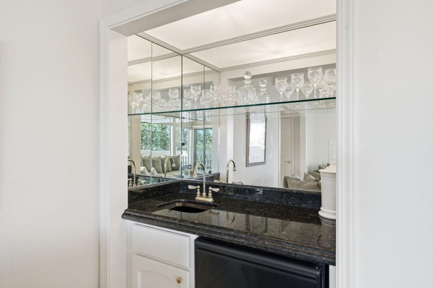 Detail Gallery Image 37 of 61 For 911 Matts Ct, Los Altos,  CA 94024 - 4 Beds | 2/1 Baths