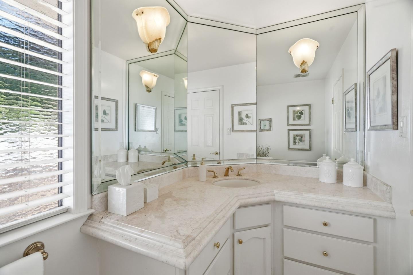 Detail Gallery Image 48 of 61 For 911 Matts Ct, Los Altos,  CA 94024 - 4 Beds | 2/1 Baths