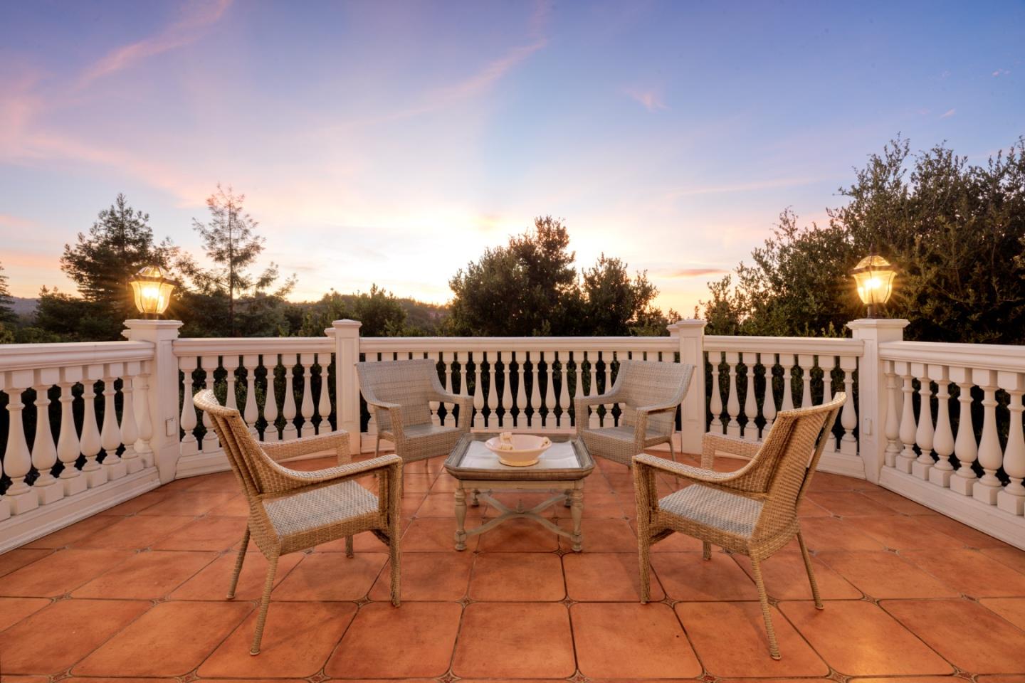 Detail Gallery Image 64 of 68 For 911 Matts Ct, Los Altos,  CA 94024 - 4 Beds | 2/1 Baths