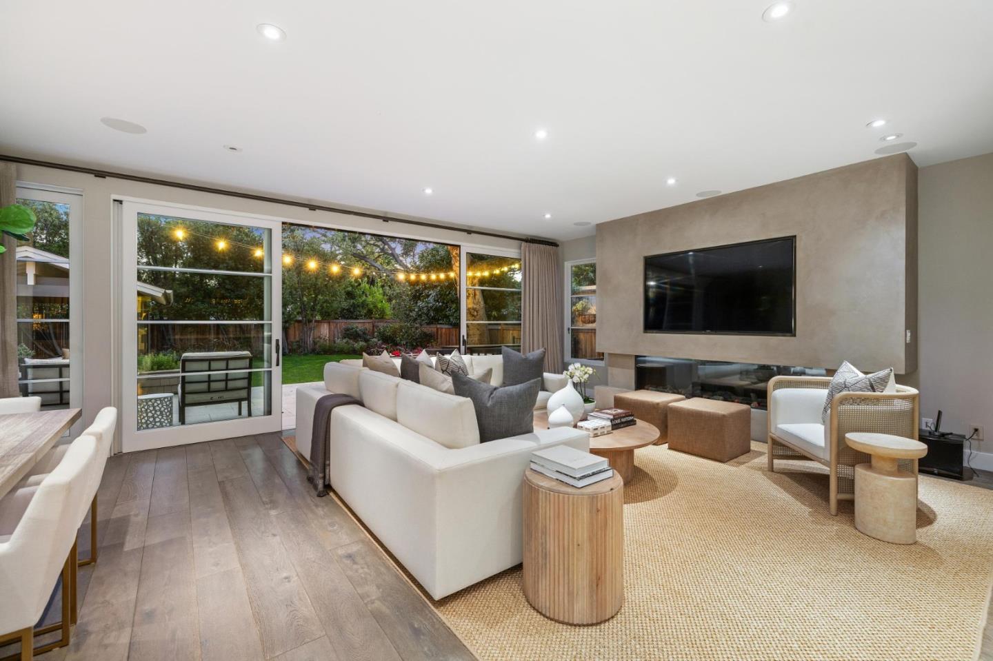 Detail Gallery Image 6 of 37 For 1042 Cowper St, Palo Alto,  CA 94301 - 5 Beds | 5/1 Baths