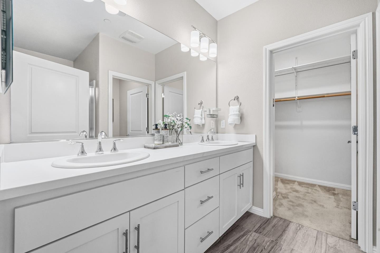 Detail Gallery Image 27 of 65 For 346 Circuit Way, Mountain View,  CA 94043 - 3 Beds | 3/1 Baths