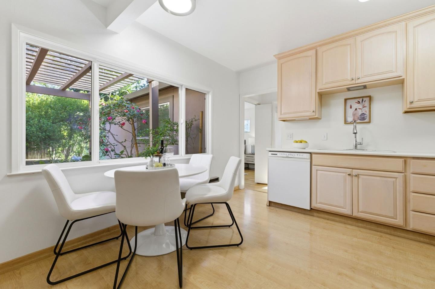 Detail Gallery Image 11 of 35 For 2311 Princeton St, Palo Alto,  CA 94306 - 3 Beds | 2 Baths