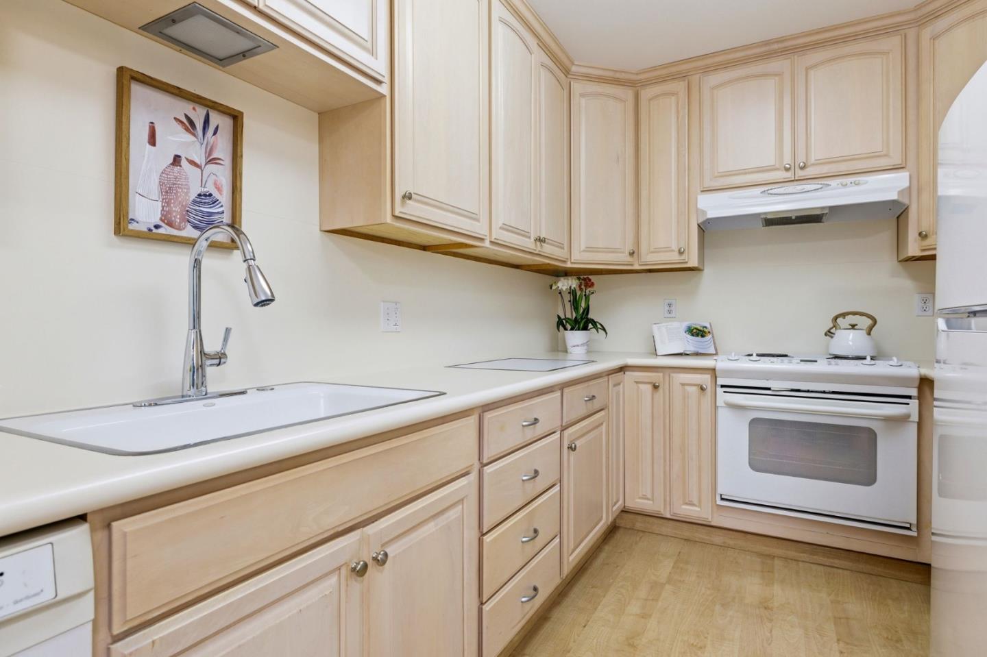 Detail Gallery Image 12 of 35 For 2311 Princeton St, Palo Alto,  CA 94306 - 3 Beds | 2 Baths