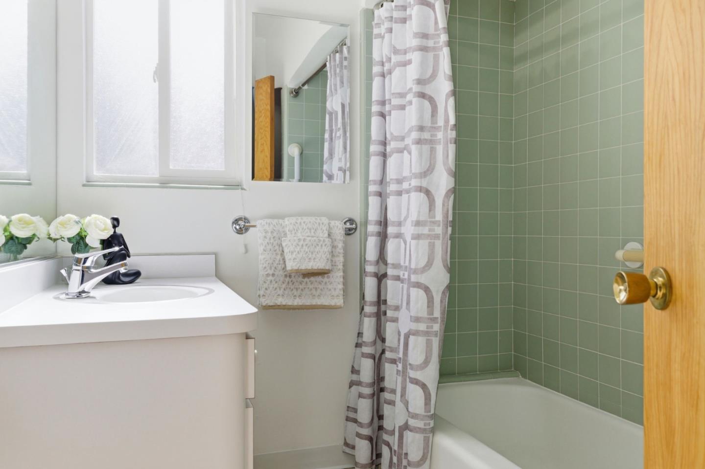 Detail Gallery Image 18 of 35 For 2311 Princeton St, Palo Alto,  CA 94306 - 3 Beds | 2 Baths