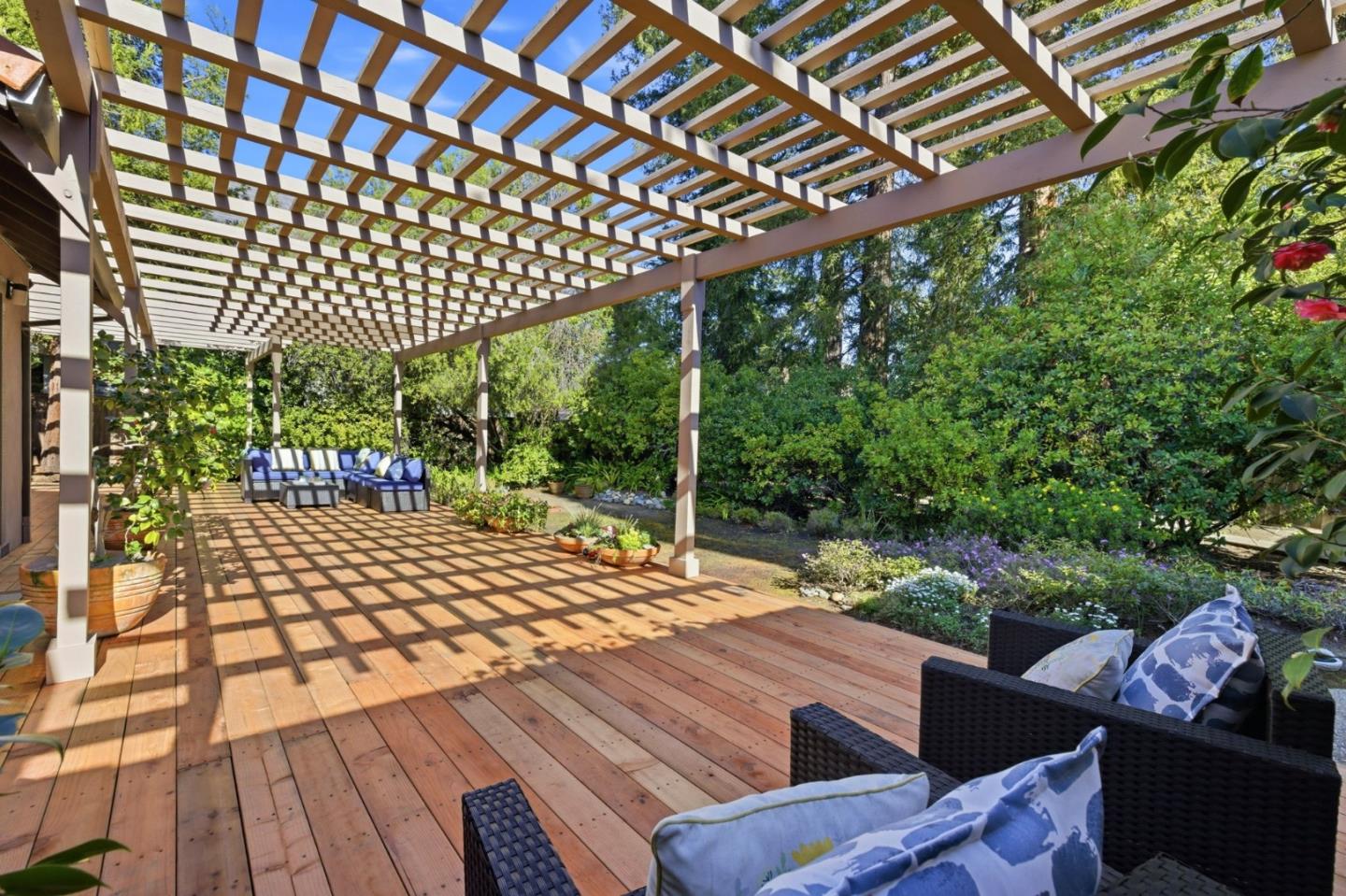 Detail Gallery Image 24 of 35 For 2311 Princeton St, Palo Alto,  CA 94306 - 3 Beds | 2 Baths