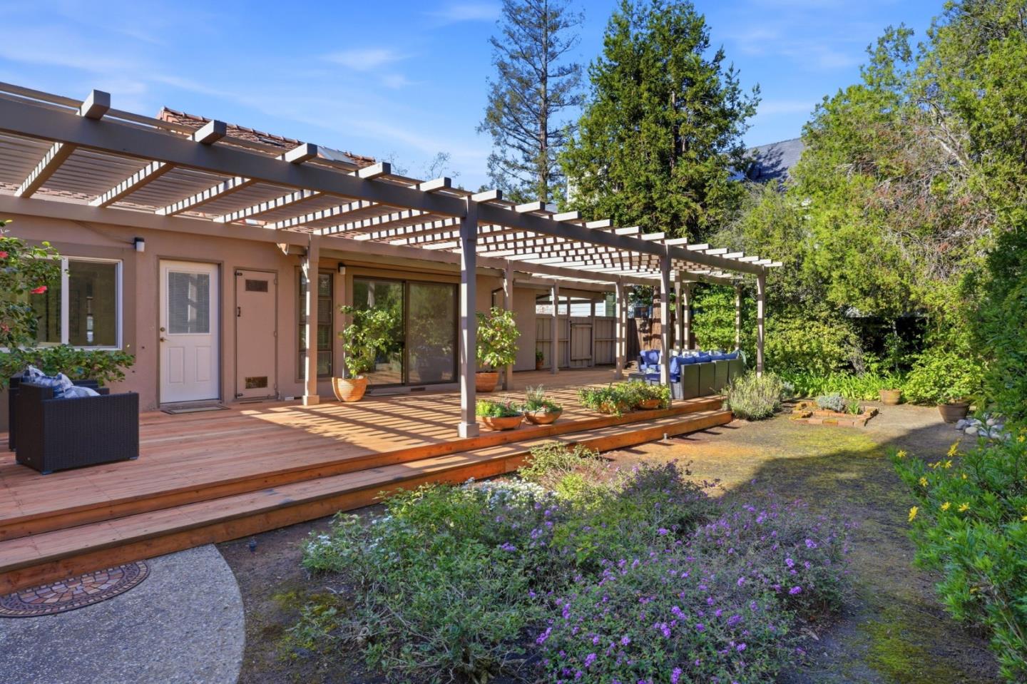 Detail Gallery Image 26 of 35 For 2311 Princeton St, Palo Alto,  CA 94306 - 3 Beds | 2 Baths