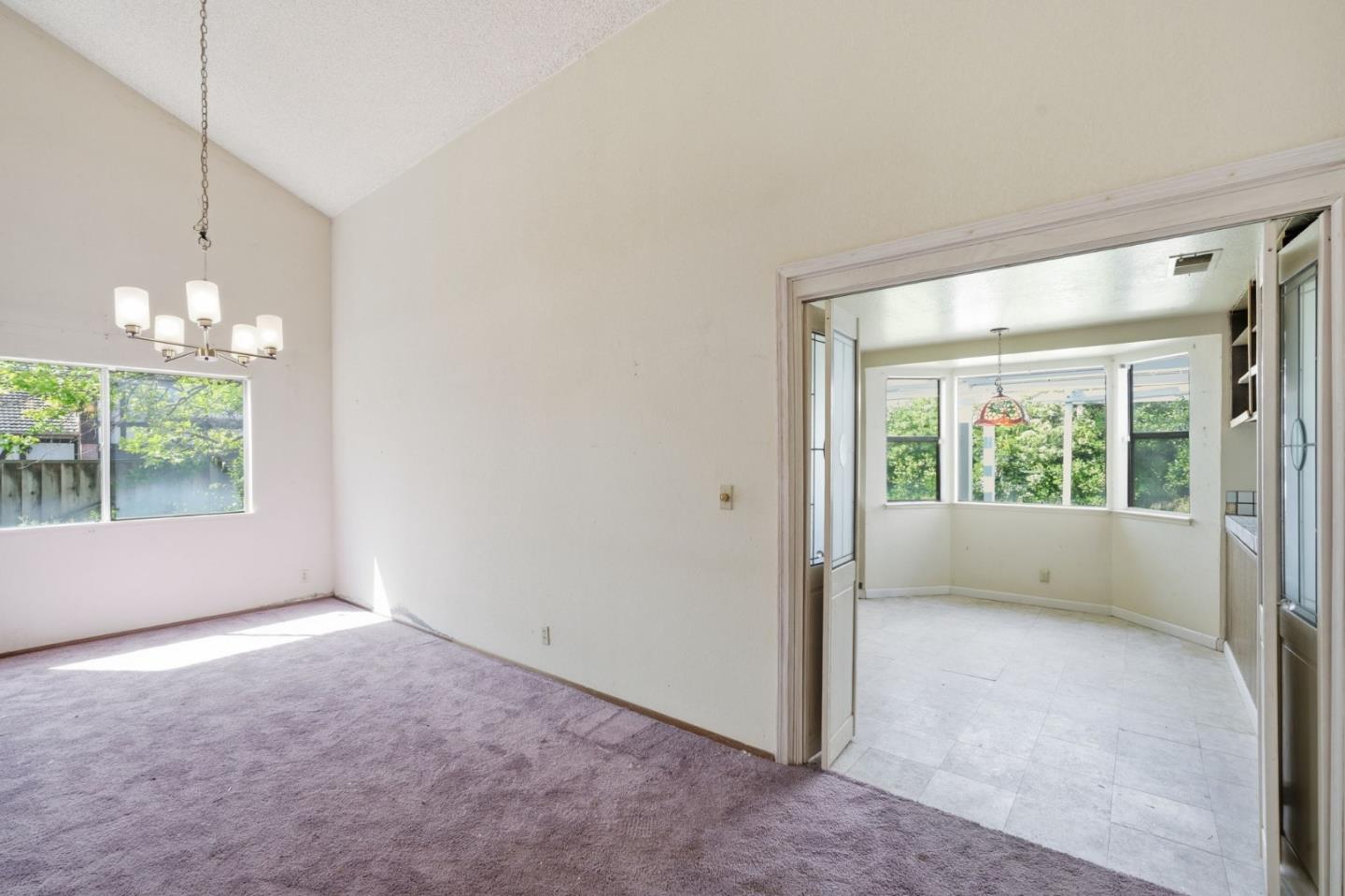 Detail Gallery Image 10 of 18 For 2811 Glen Firth Dr, San Jose,  CA 95133 - 4 Beds | 3 Baths