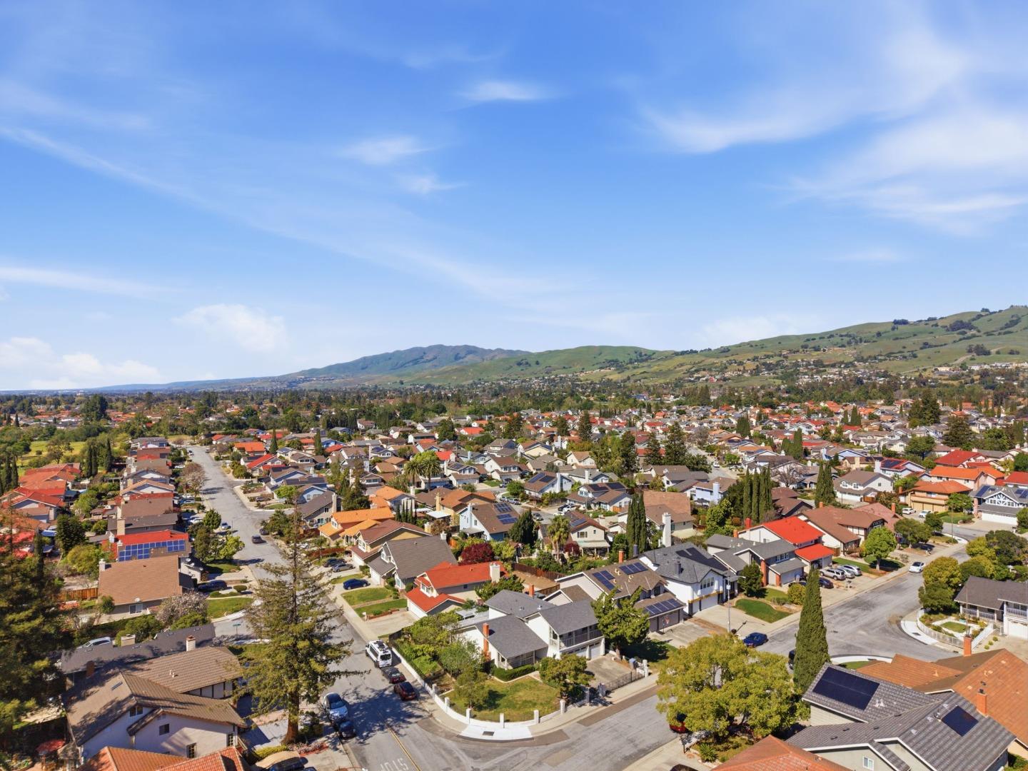 Detail Gallery Image 11 of 18 For 2811 Glen Firth Dr, San Jose,  CA 95133 - 4 Beds | 3 Baths