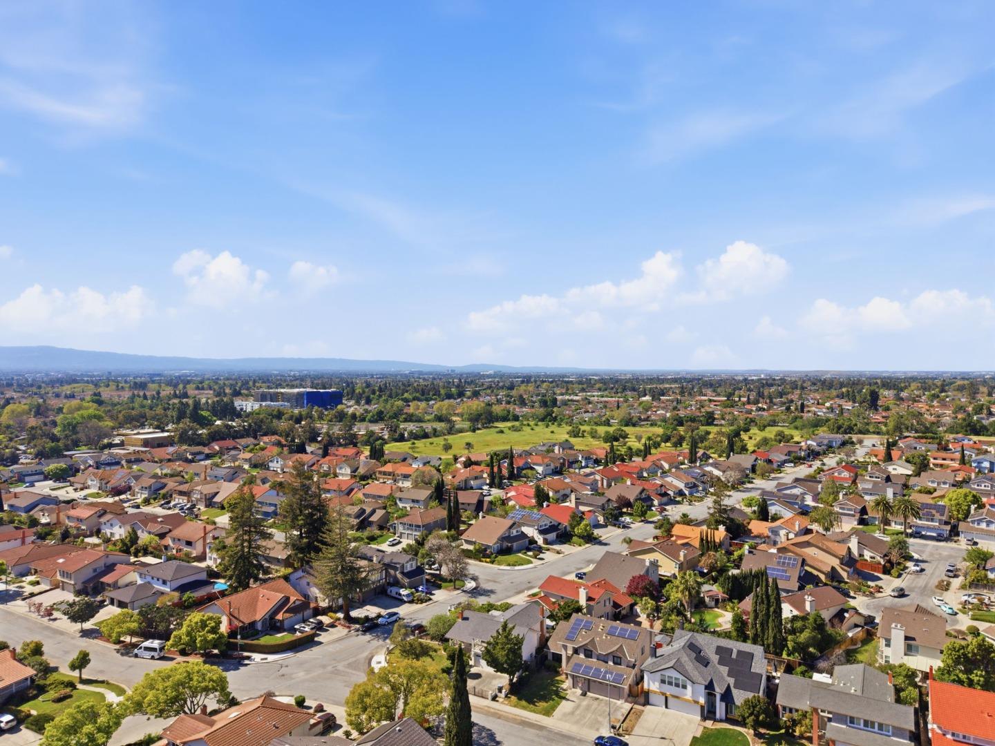 Detail Gallery Image 13 of 18 For 2811 Glen Firth Dr, San Jose,  CA 95133 - 4 Beds | 3 Baths