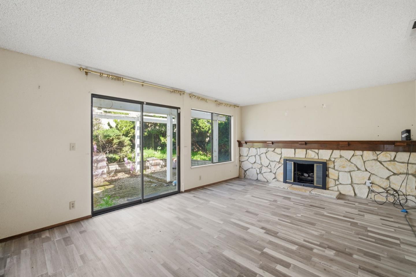 Detail Gallery Image 26 of 49 For 2811 Glen Firth Dr, San Jose,  CA 95133 - 4 Beds | 3 Baths