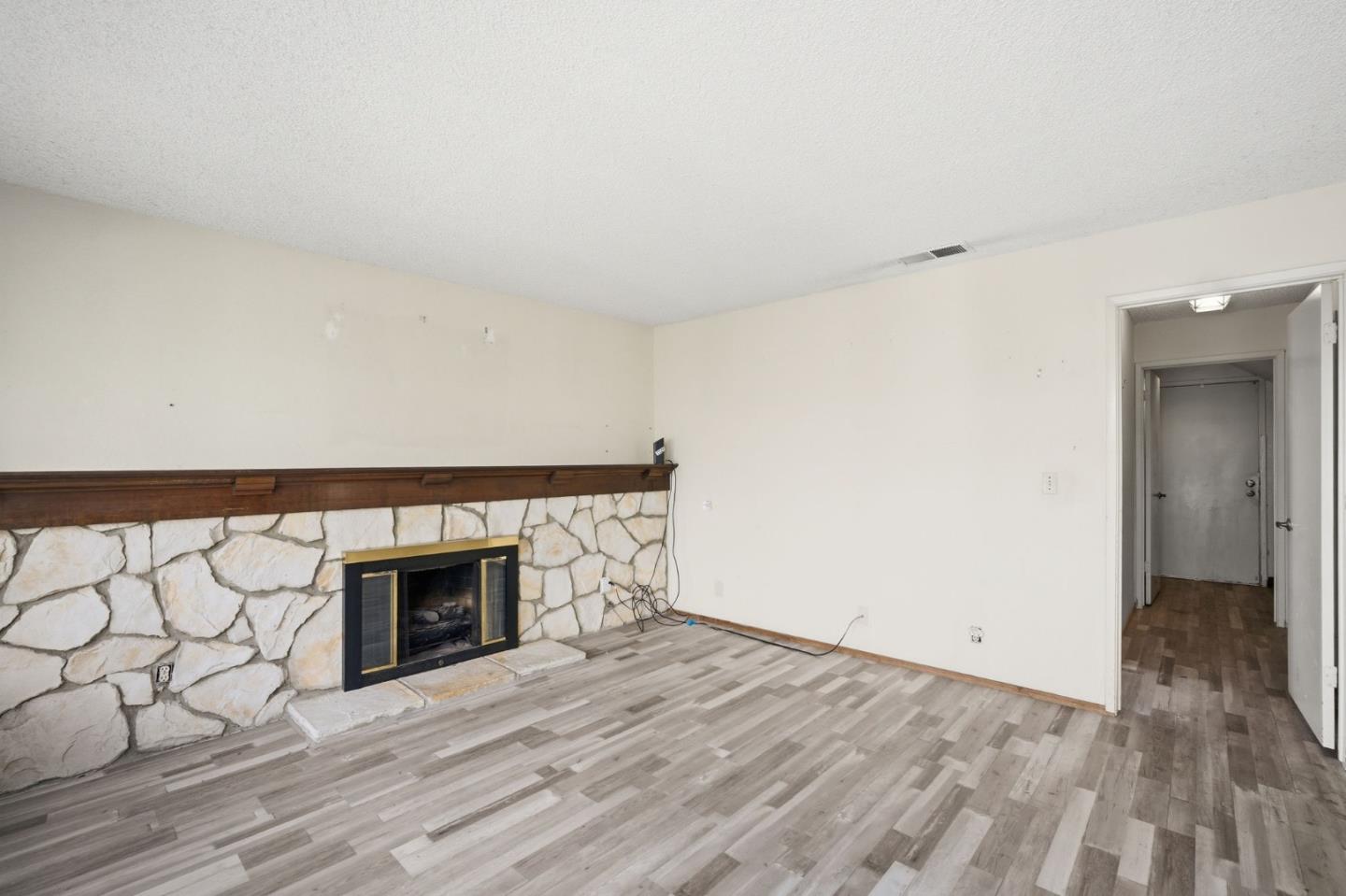 Detail Gallery Image 30 of 49 For 2811 Glen Firth Dr, San Jose,  CA 95133 - 4 Beds | 3 Baths