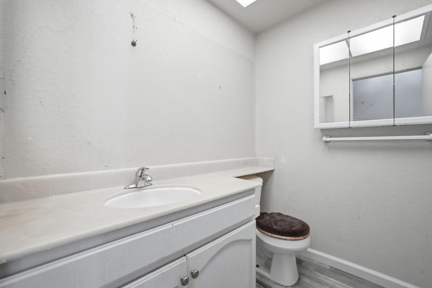 Detail Gallery Image 33 of 49 For 2811 Glen Firth Dr, San Jose,  CA 95133 - 4 Beds | 3 Baths