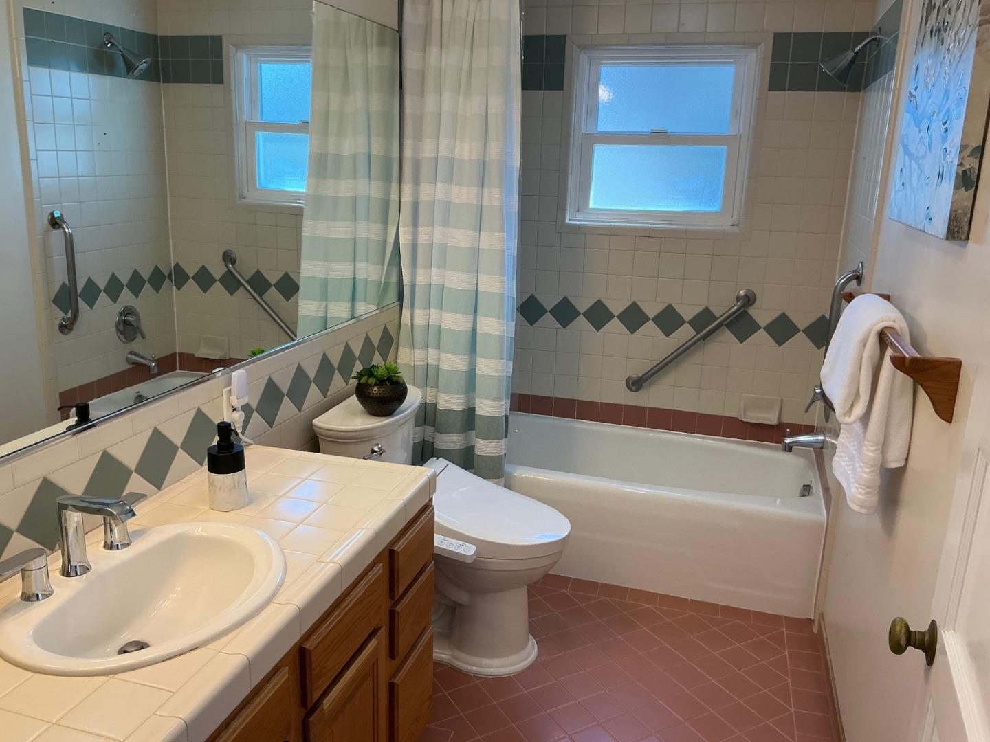 Detail Gallery Image 11 of 23 For 353 Hazel Ave, San Bruno,  CA 94066 - 3 Beds | 2 Baths