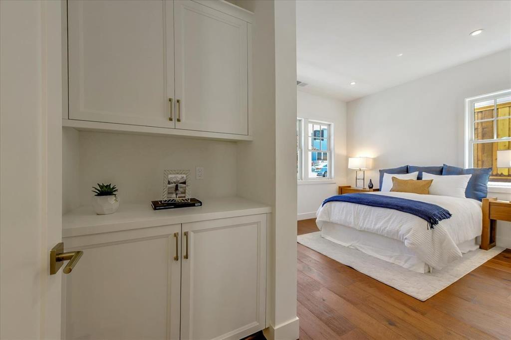 Detail Gallery Image 11 of 32 For 18816 Montalvo Oaks Cir, Monte Sereno,  CA 95030 - 5 Beds | 4/1 Baths