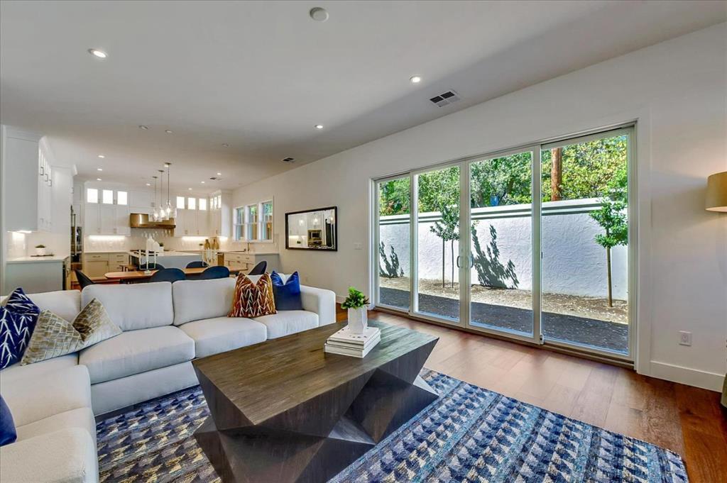 Detail Gallery Image 3 of 32 For 18816 Montalvo Oaks Cir, Monte Sereno,  CA 95030 - 5 Beds | 4/1 Baths