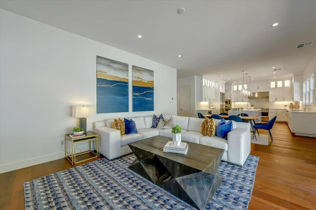 Detail Gallery Image 4 of 32 For 18816 Montalvo Oaks Cir, Monte Sereno,  CA 95030 - 5 Beds | 4/1 Baths