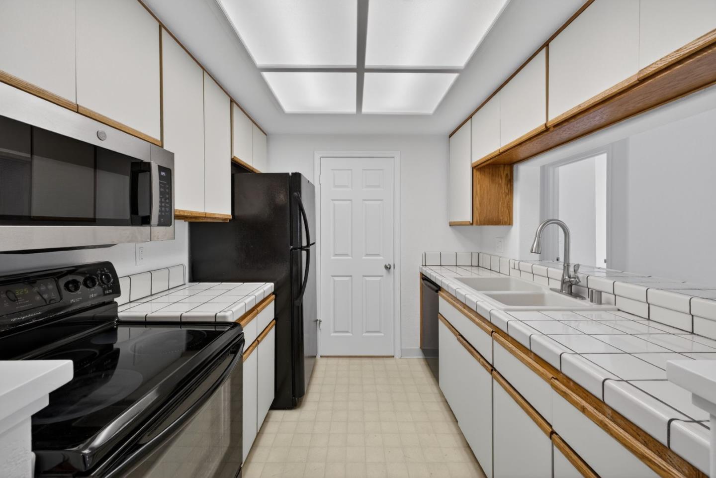 Detail Gallery Image 24 of 56 For 5913 Lake Almanor Dr, San Jose,  CA 95123 - 2 Beds | 2 Baths