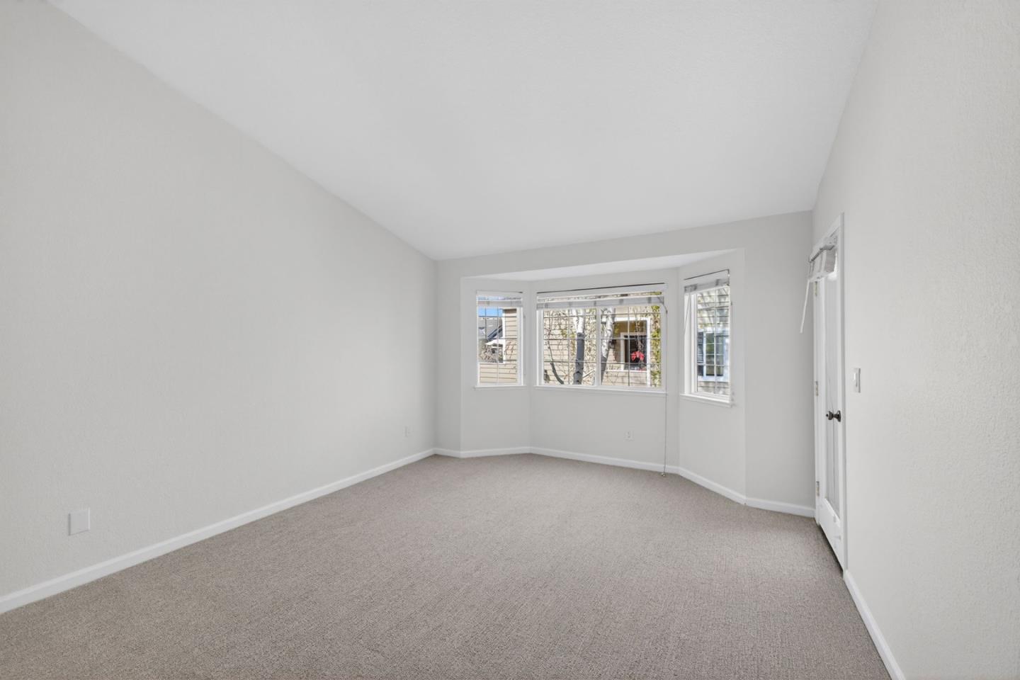 Detail Gallery Image 27 of 56 For 5913 Lake Almanor Dr, San Jose,  CA 95123 - 2 Beds | 2 Baths