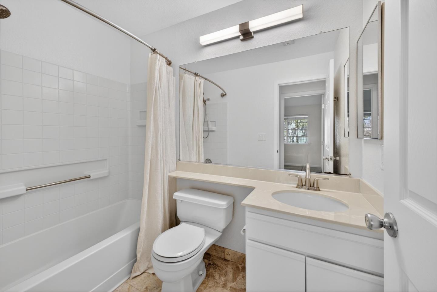 Detail Gallery Image 43 of 56 For 5913 Lake Almanor Dr, San Jose,  CA 95123 - 2 Beds | 2 Baths