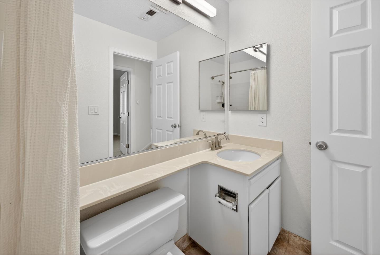 Detail Gallery Image 44 of 56 For 5913 Lake Almanor Dr, San Jose,  CA 95123 - 2 Beds | 2 Baths