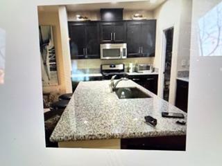 Detail Gallery Image 3 of 6 For 2256 Dorset, Fairfield,  CA 94533 - 4 Beds | 2/1 Baths