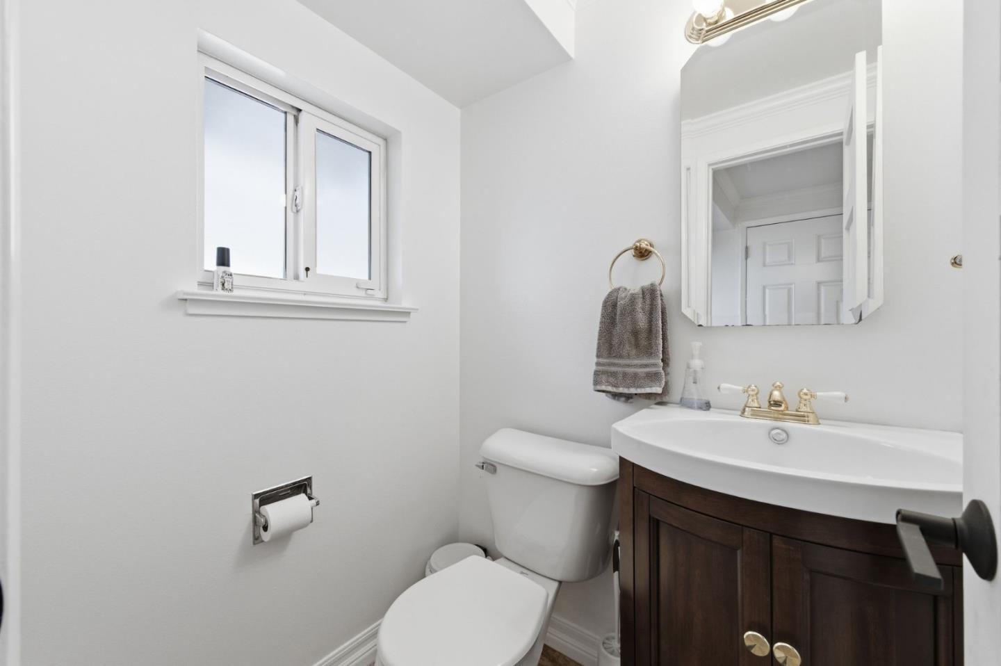 Detail Gallery Image 15 of 37 For 1467 Kiner Ave, San Jose,  CA 95125 - 4 Beds | 2/1 Baths