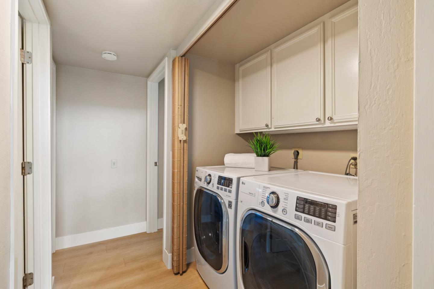 Detail Gallery Image 14 of 18 For 715 Quetta Ave #B,  Sunnyvale,  CA 94087 - 2 Beds | 2 Baths