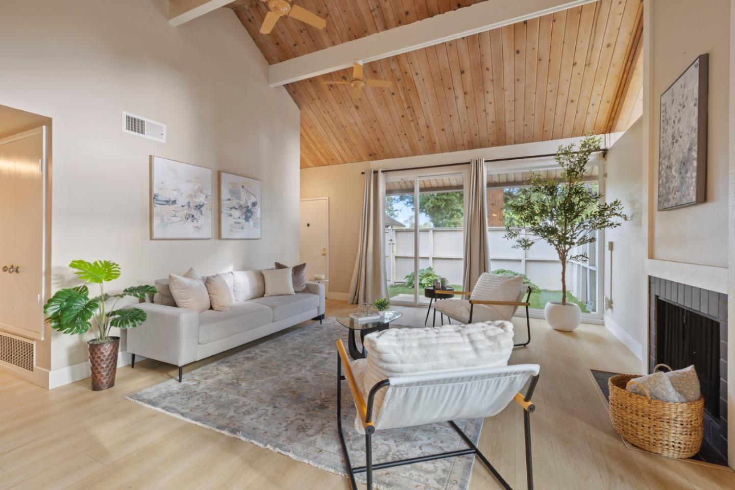 Detail Gallery Image 16 of 18 For 715 Quetta Ave #B,  Sunnyvale,  CA 94087 - 2 Beds | 2 Baths