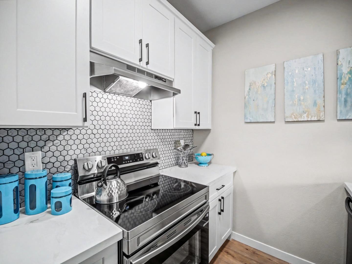 Detail Gallery Image 13 of 39 For 47101 Benns Ter, Fremont,  CA 94539 - 2 Beds | 2 Baths