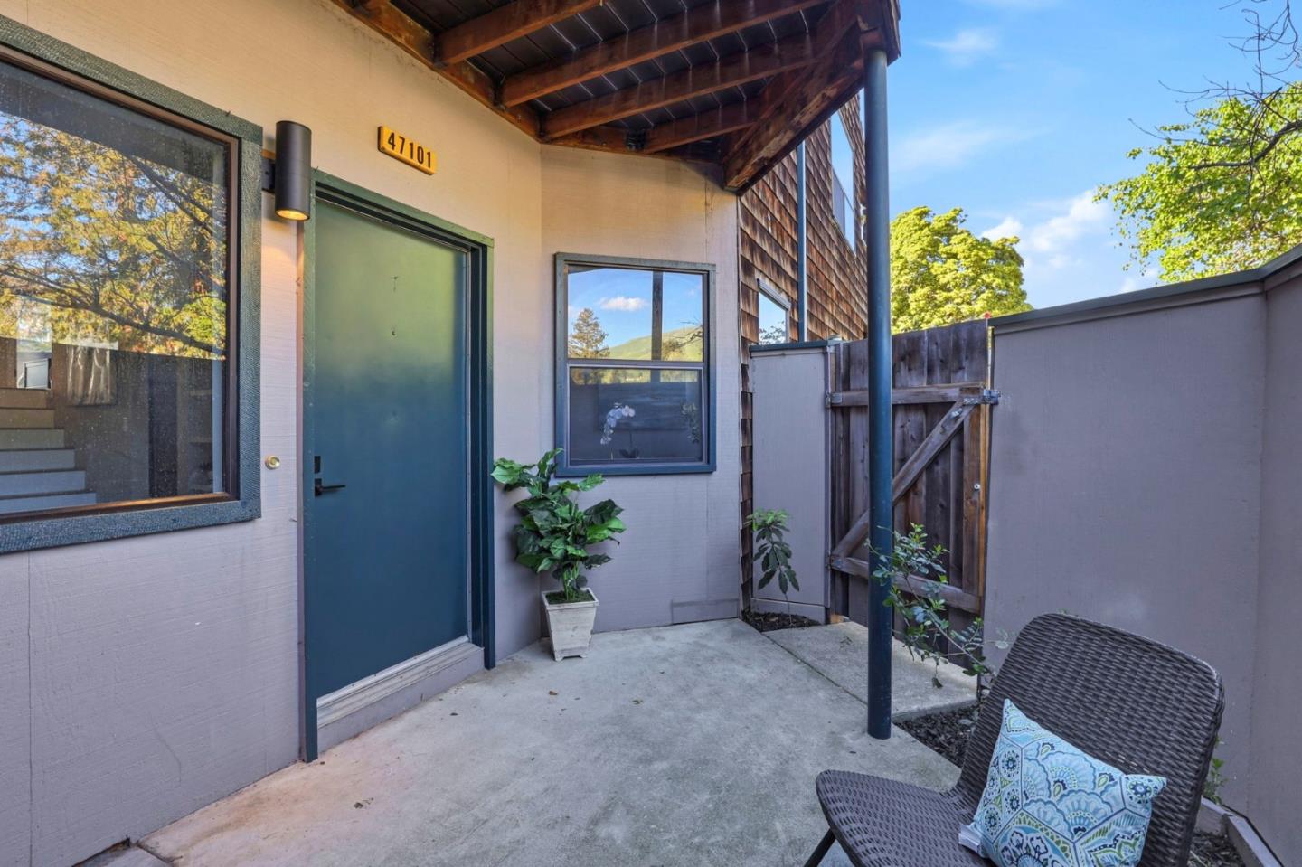 Detail Gallery Image 6 of 39 For 47101 Benns Ter, Fremont,  CA 94539 - 2 Beds | 2 Baths