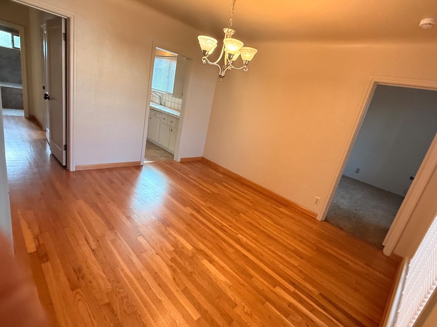 Detail Gallery Image 6 of 12 For 19 West St, Salinas,  CA 93901 - 3 Beds | 2 Baths