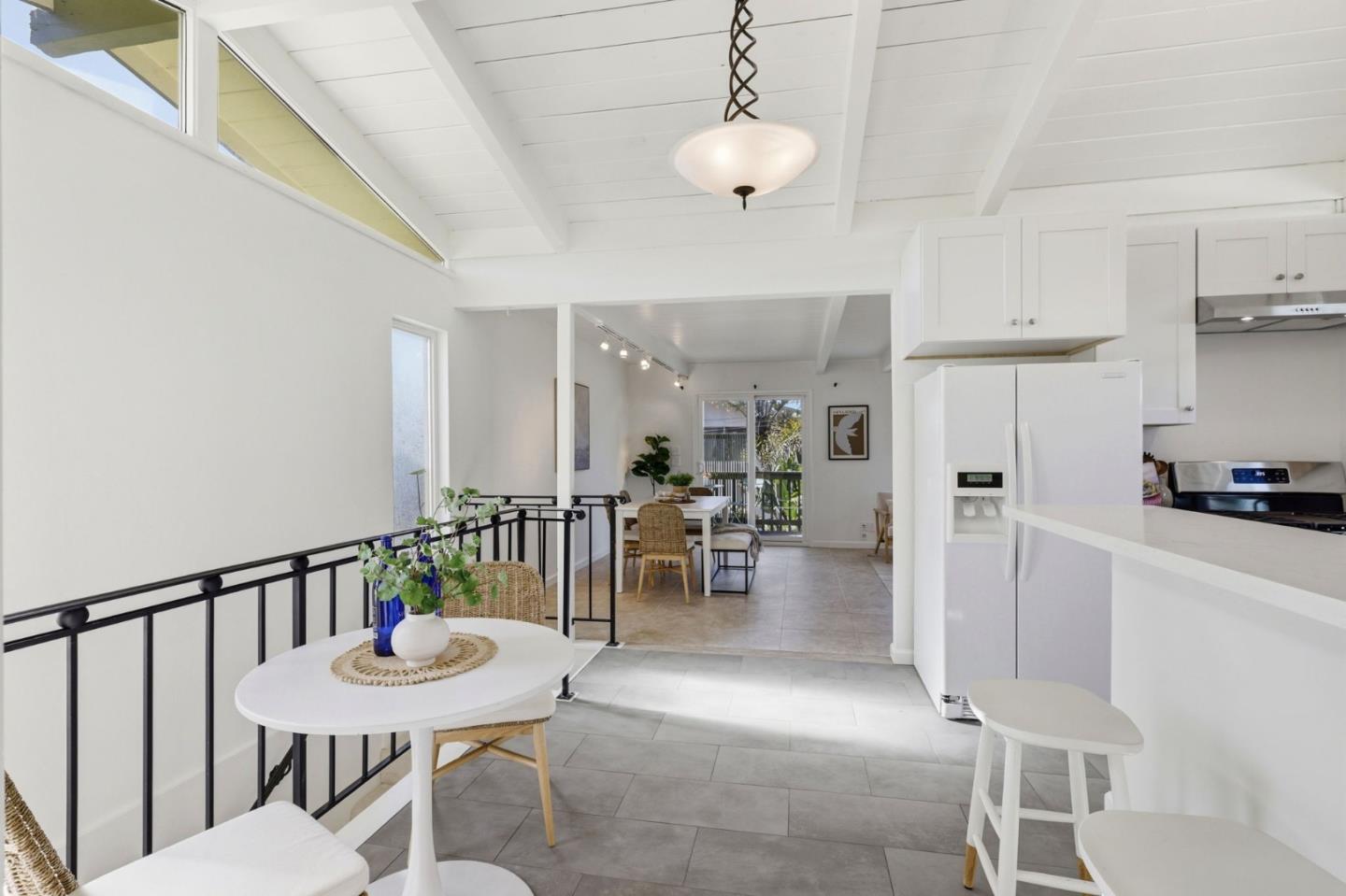 Detail Gallery Image 13 of 37 For 106 Winfield Way, Aptos,  CA 95003 - 4 Beds | 2 Baths