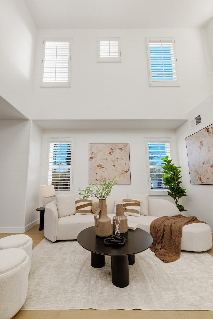 Detail Gallery Image 5 of 60 For 2994 Casa Nueva Ct, San Jose,  CA 95124 - 3 Beds | 2 Baths