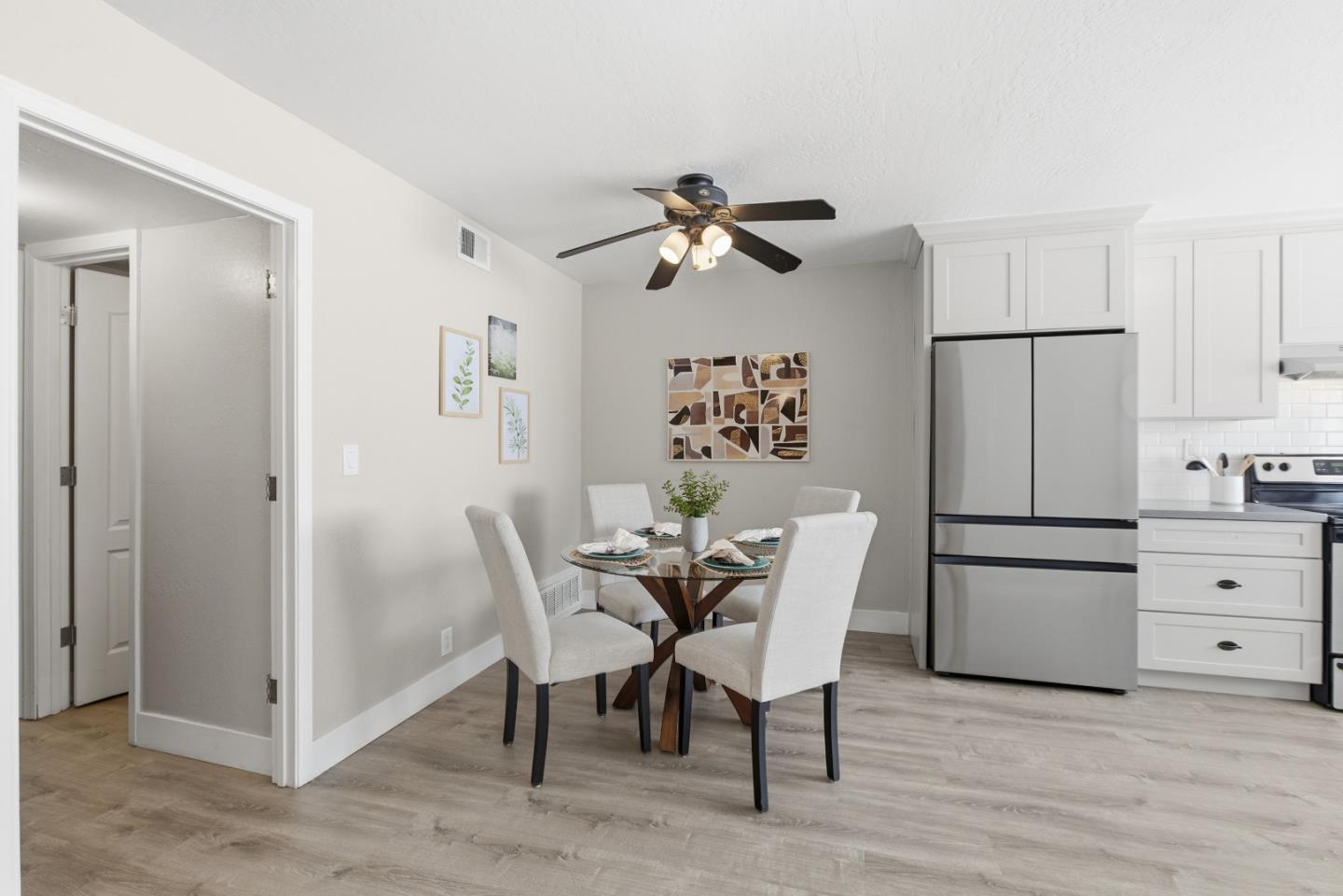 Detail Gallery Image 14 of 53 For 2570 Downing Ave, Campbell,  CA 95128 - 3 Beds | 2/1 Baths