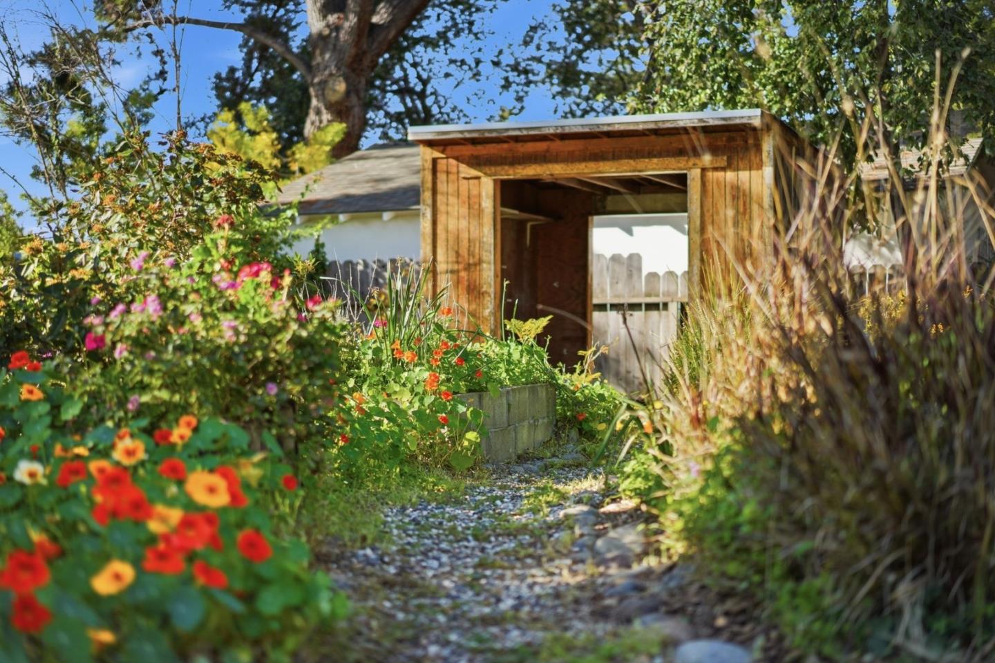 Detail Gallery Image 25 of 30 For 613 Paco Dr, Los Altos,  CA 94024 - 3 Beds | 1 Baths