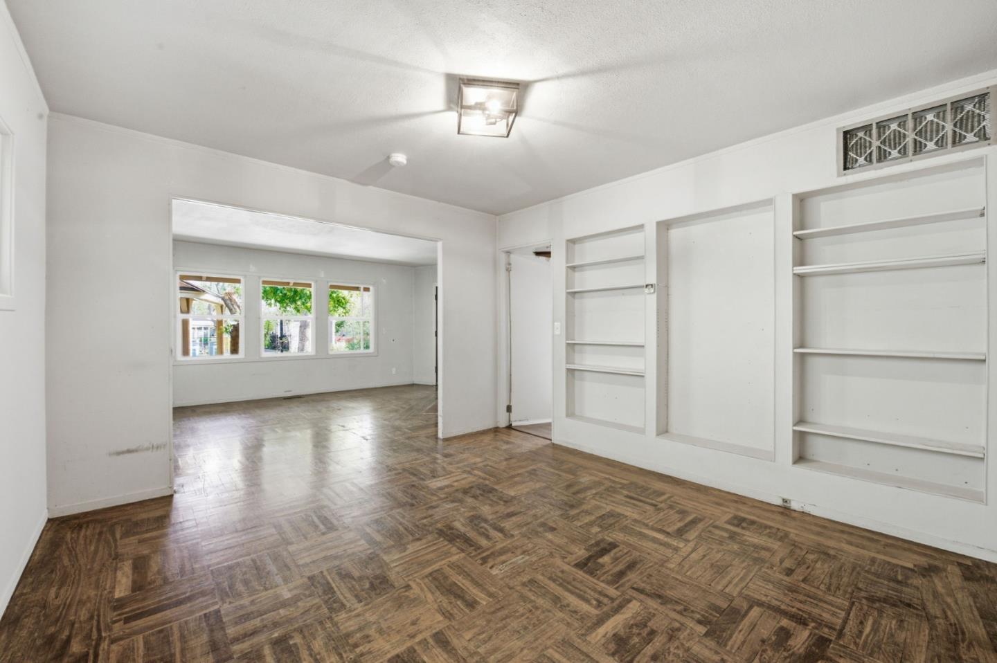 Detail Gallery Image 11 of 41 For 601 Palmer Ln, Menlo Park,  CA 94025 - 4 Beds | 2 Baths