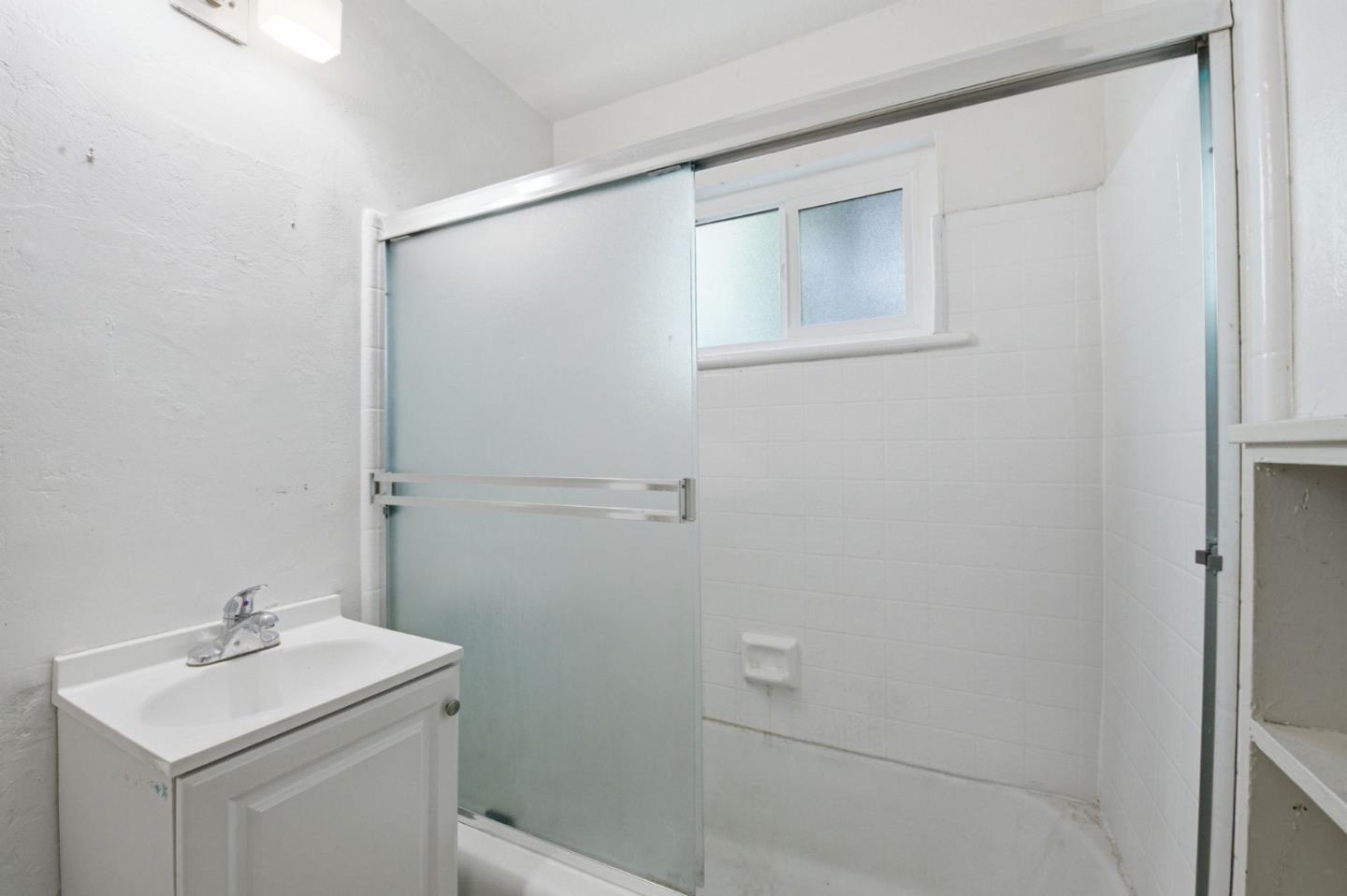 Detail Gallery Image 20 of 41 For 601 Palmer Ln, Menlo Park,  CA 94025 - 4 Beds | 2 Baths