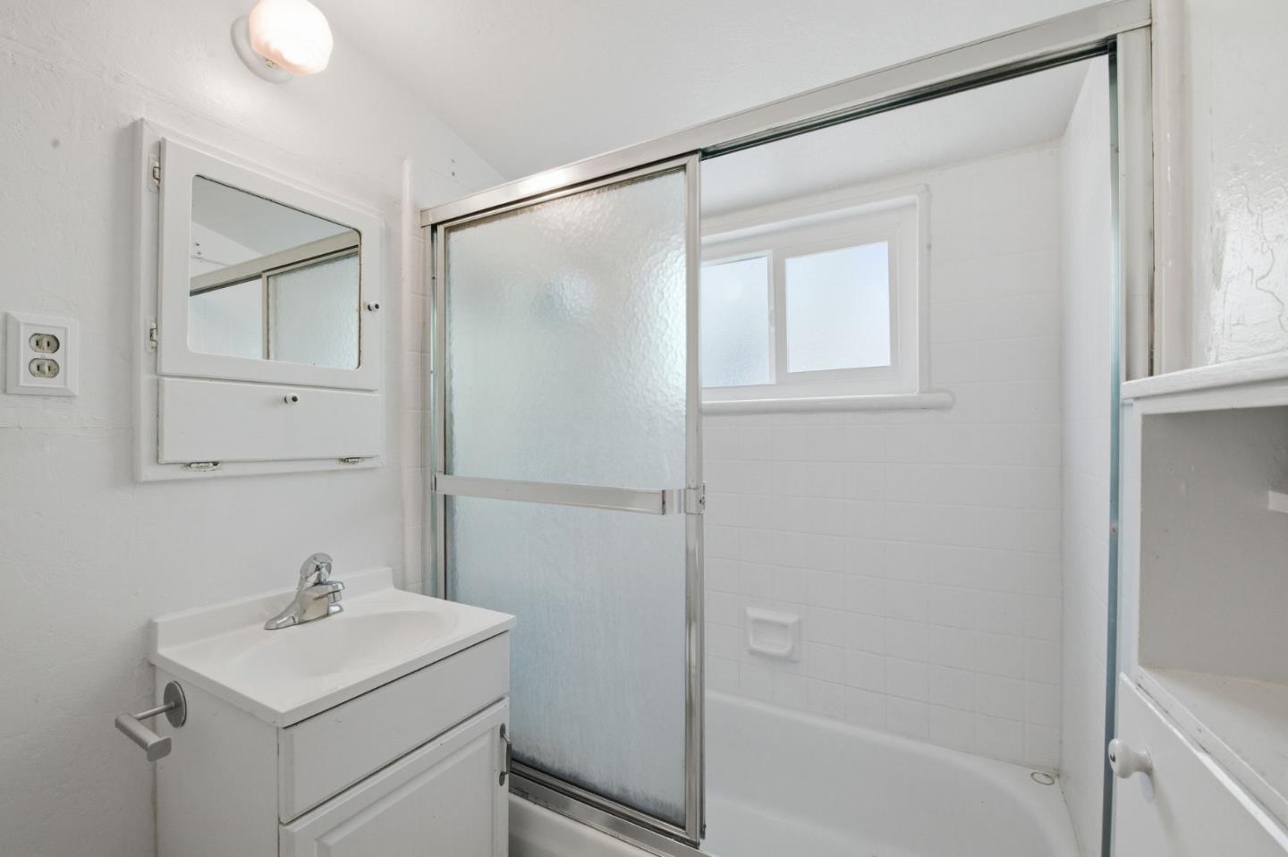 Detail Gallery Image 29 of 41 For 601 Palmer Ln, Menlo Park,  CA 94025 - 4 Beds | 2 Baths