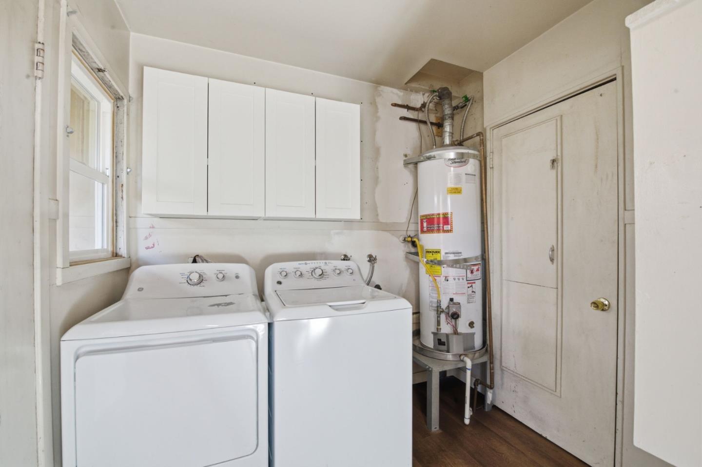 Detail Gallery Image 33 of 41 For 601 Palmer Ln, Menlo Park,  CA 94025 - 4 Beds | 2 Baths