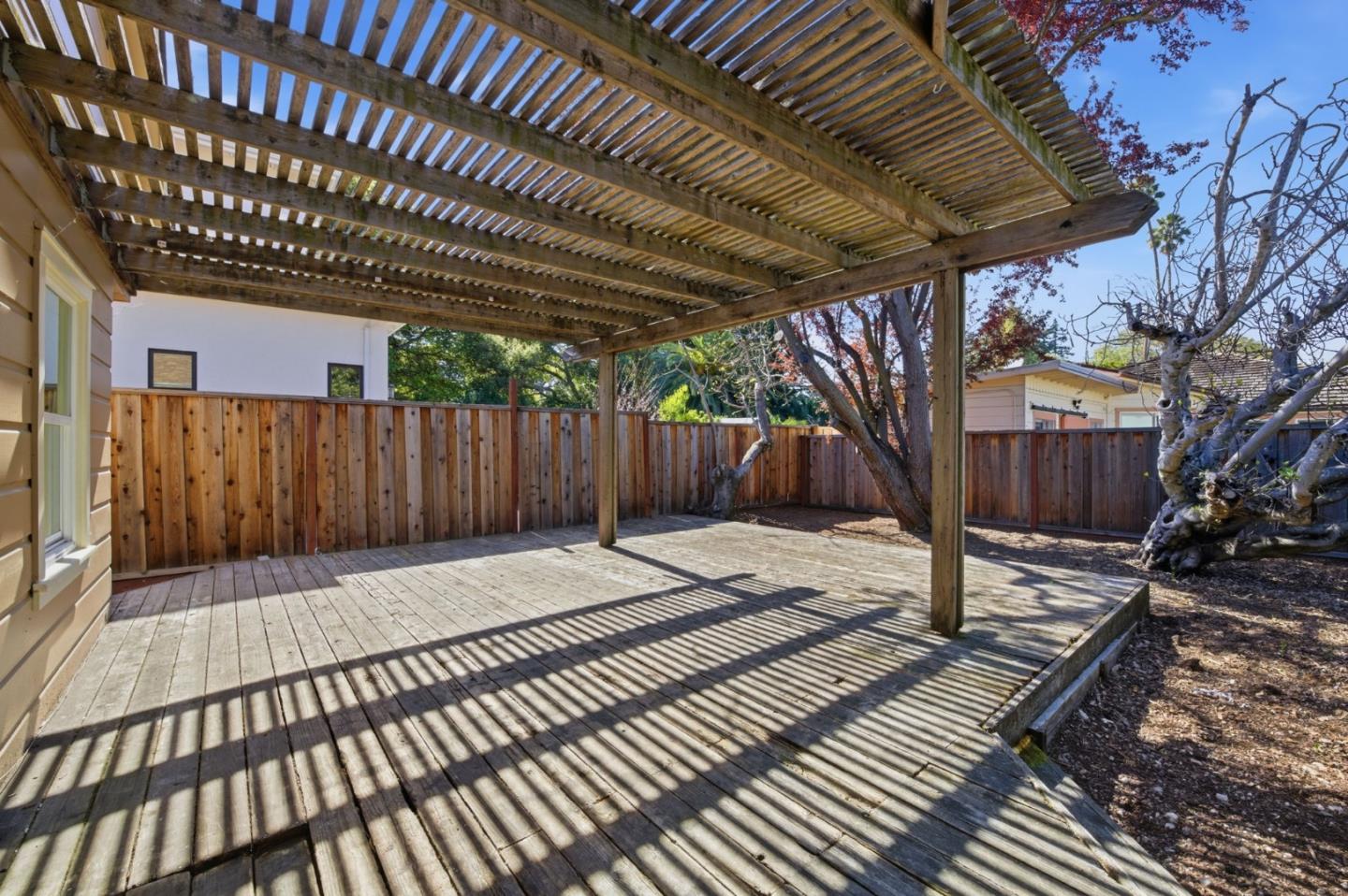 Detail Gallery Image 35 of 41 For 601 Palmer Ln, Menlo Park,  CA 94025 - 4 Beds | 2 Baths