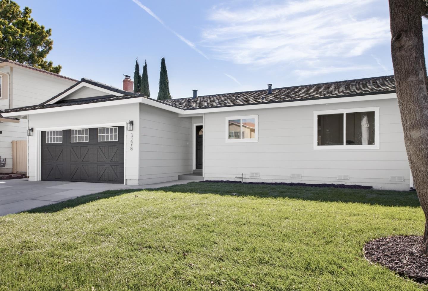 Detail Gallery Image 3 of 29 For 3278 Sagewood Ln, San Jose,  CA 95132 - 4 Beds | 2 Baths