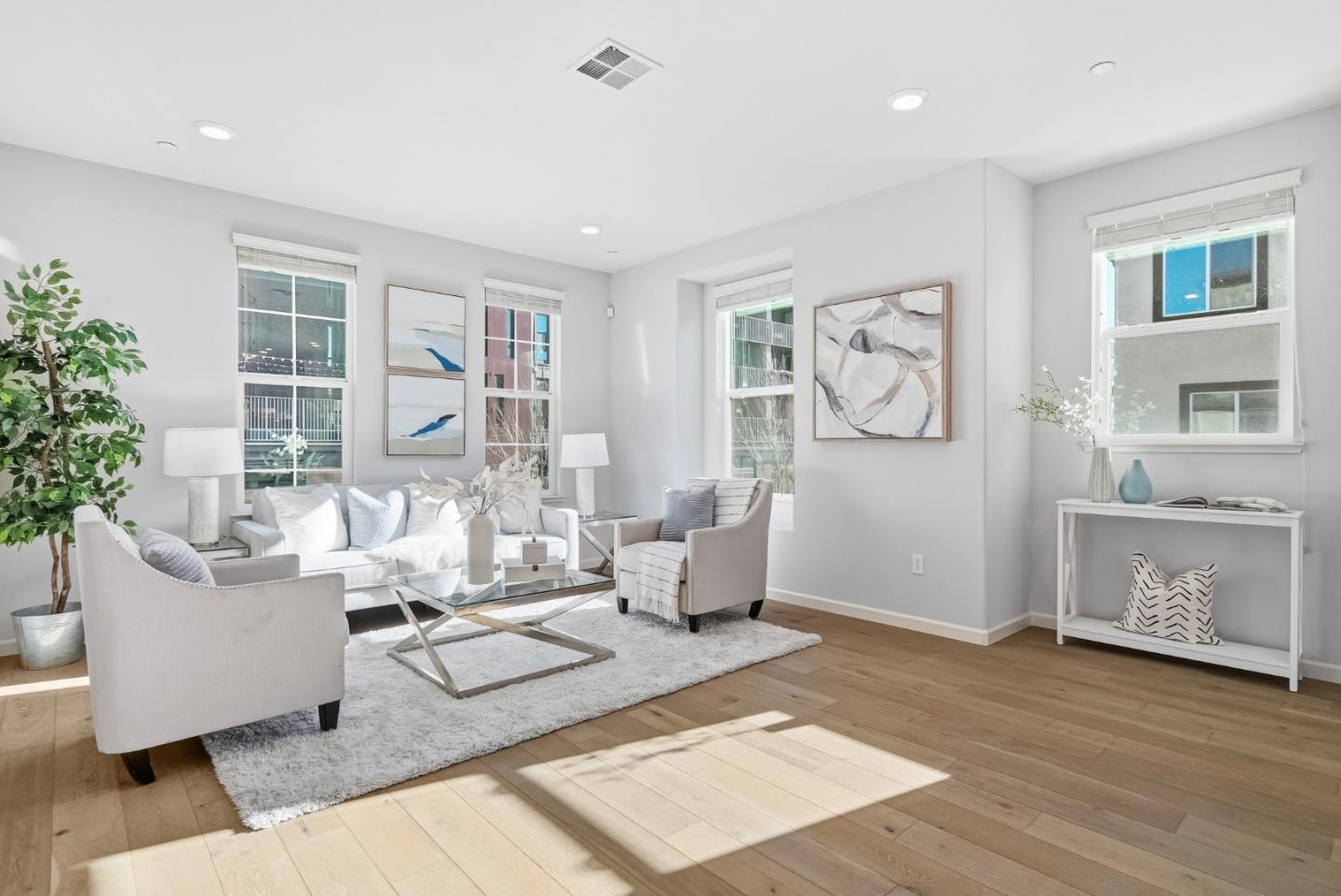 Detail Gallery Image 2 of 44 For 1573 De Rome Dr #1,  San Jose,  CA 95131 - 4 Beds | 3/1 Baths