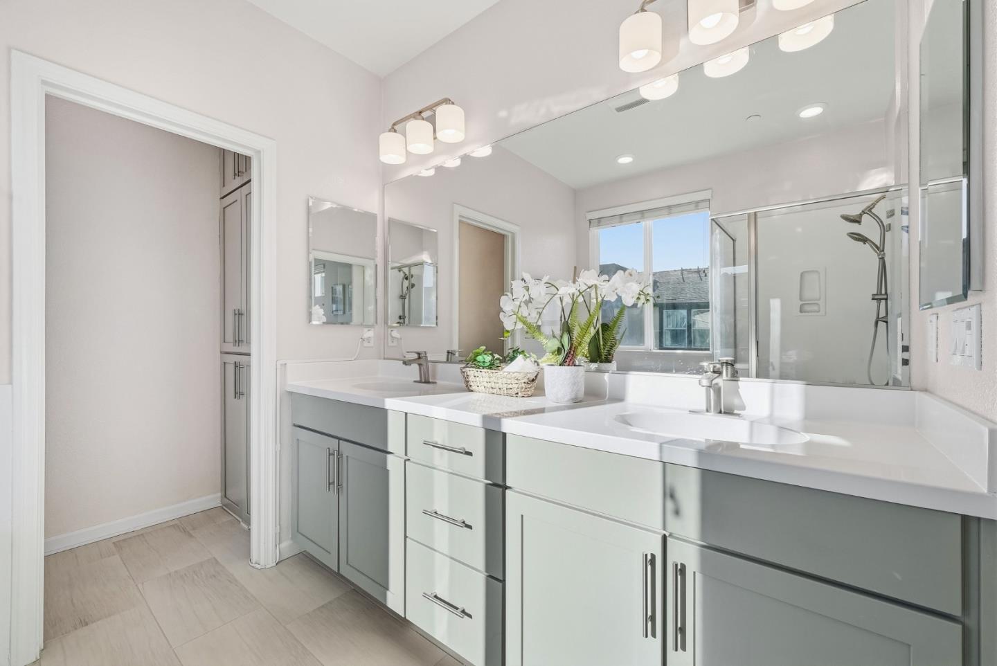 Detail Gallery Image 25 of 44 For 1573 De Rome Dr #1,  San Jose,  CA 95131 - 4 Beds | 3/1 Baths