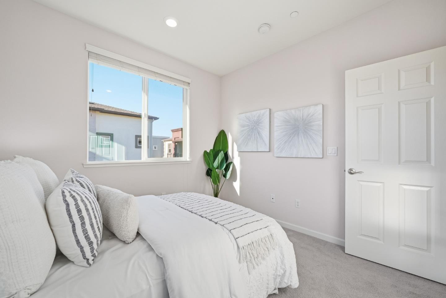 Detail Gallery Image 32 of 44 For 1573 De Rome Dr #1,  San Jose,  CA 95131 - 4 Beds | 3/1 Baths