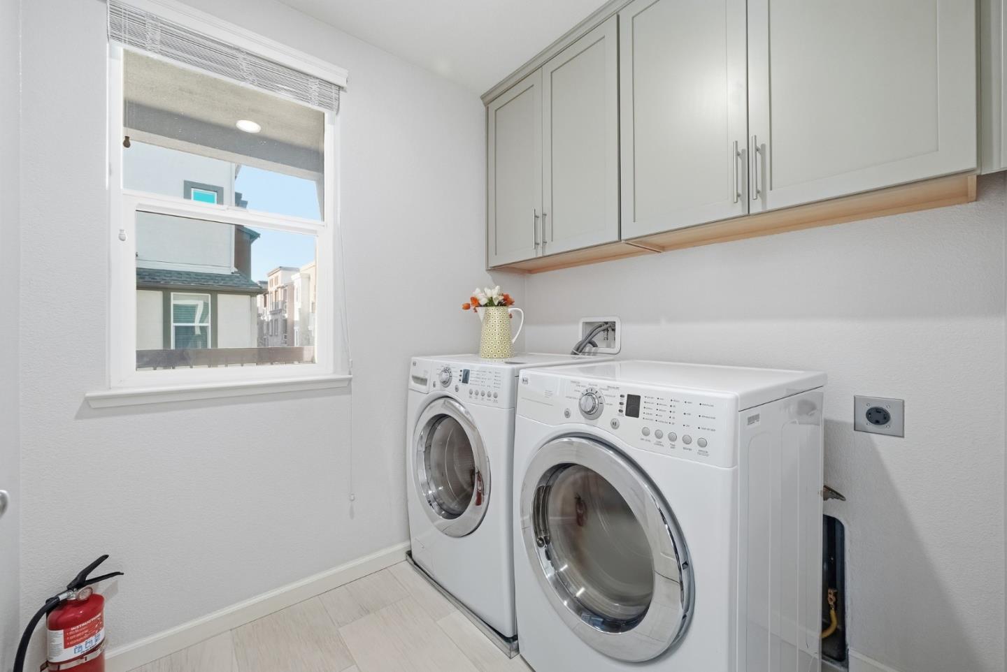 Detail Gallery Image 33 of 44 For 1573 De Rome Dr #1,  San Jose,  CA 95131 - 4 Beds | 3/1 Baths