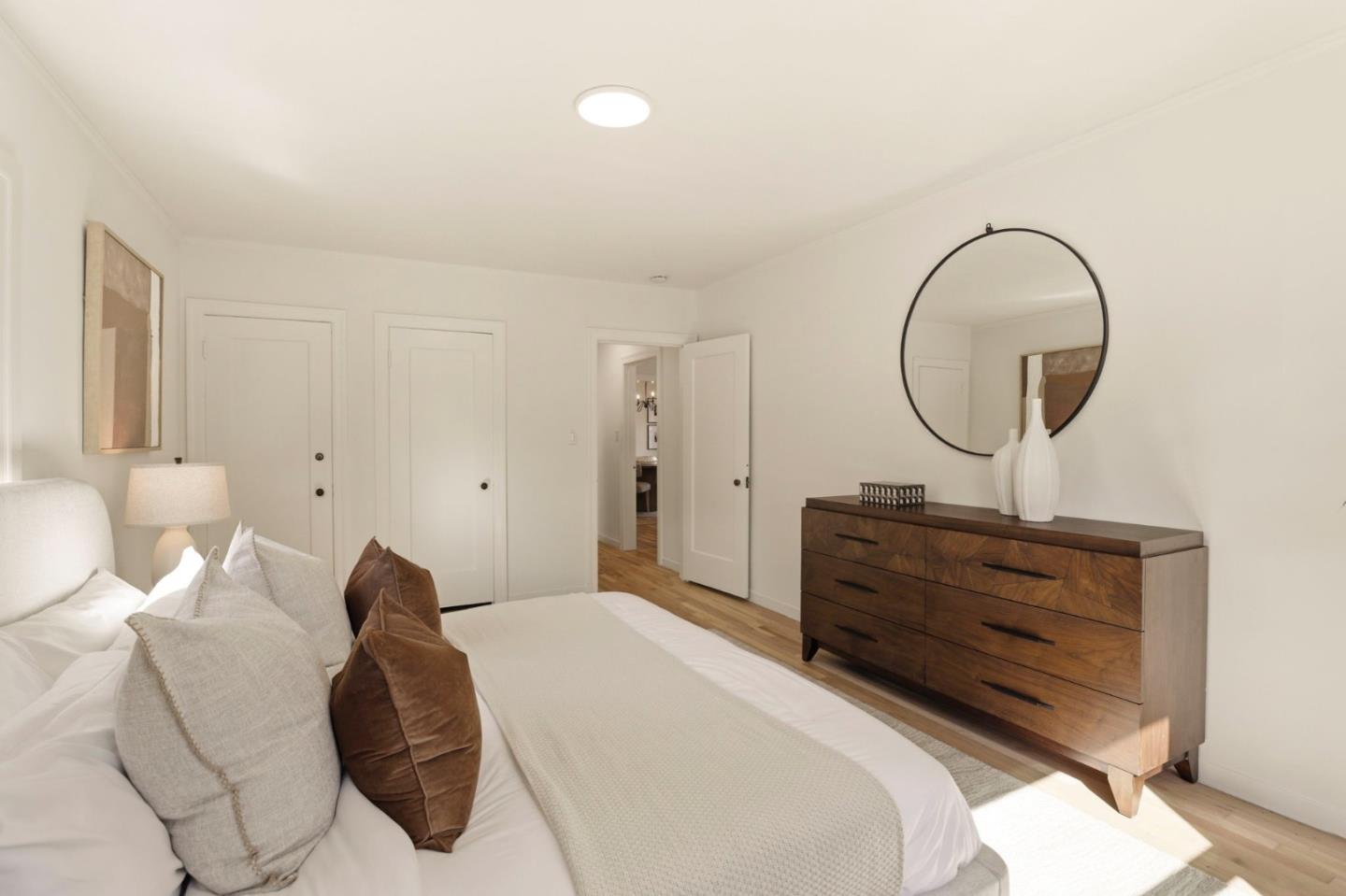 Detail Gallery Image 17 of 26 For 1017 Henderson Ave, Menlo Park,  CA 94025 - 3 Beds | 3 Baths