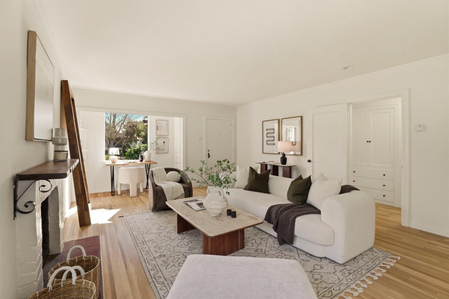 Detail Gallery Image 7 of 26 For 1017 Henderson Ave, Menlo Park,  CA 94025 - 3 Beds | 3 Baths