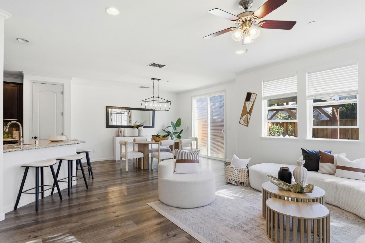 Detail Gallery Image 8 of 55 For 17050 Mimosa Dr, Morgan Hill,  CA 95037 - 4 Beds | 3/1 Baths