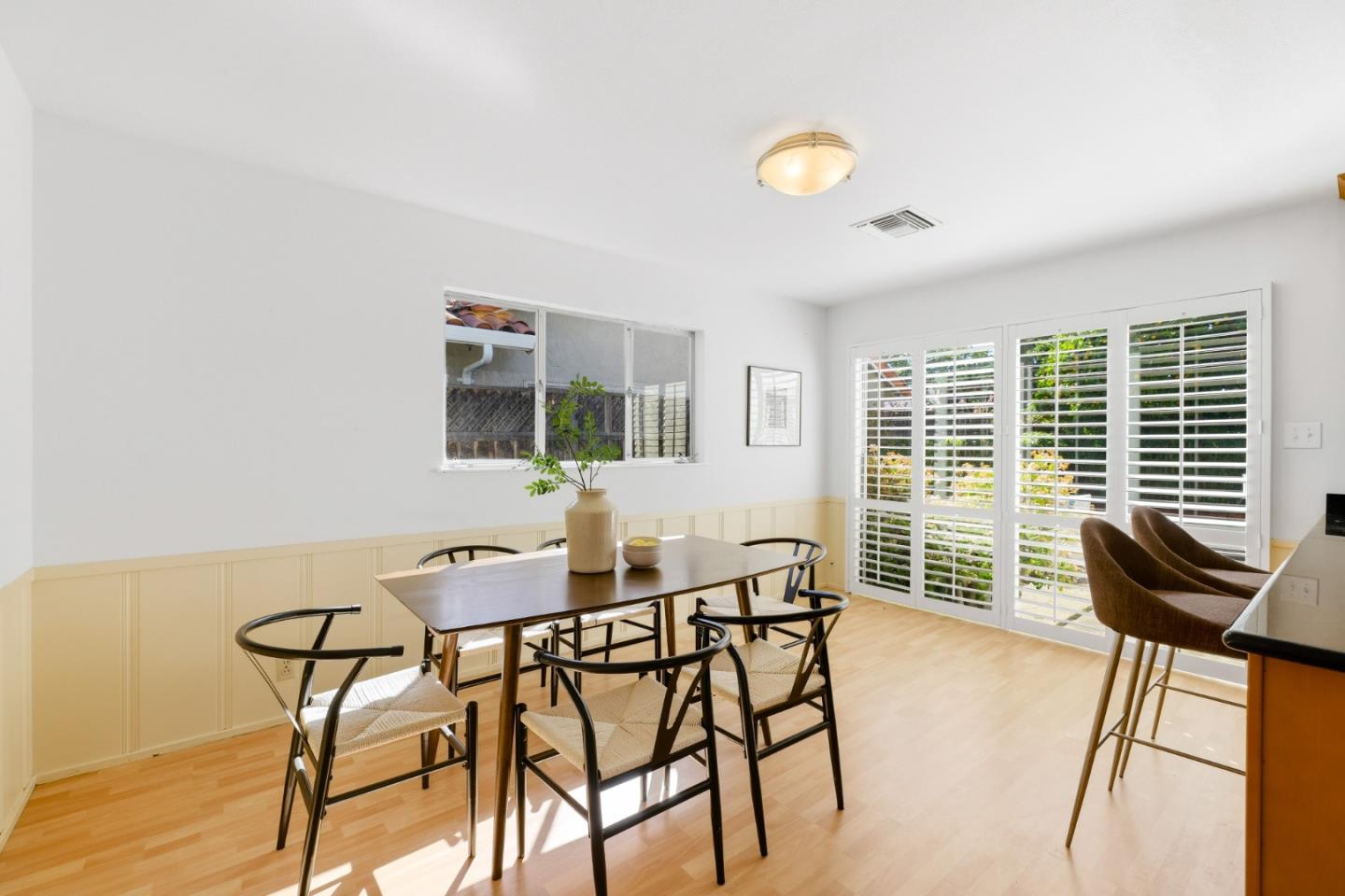 Detail Gallery Image 13 of 59 For 6852 Rainbow Dr, San Jose,  CA 95129 - 3 Beds | 2 Baths