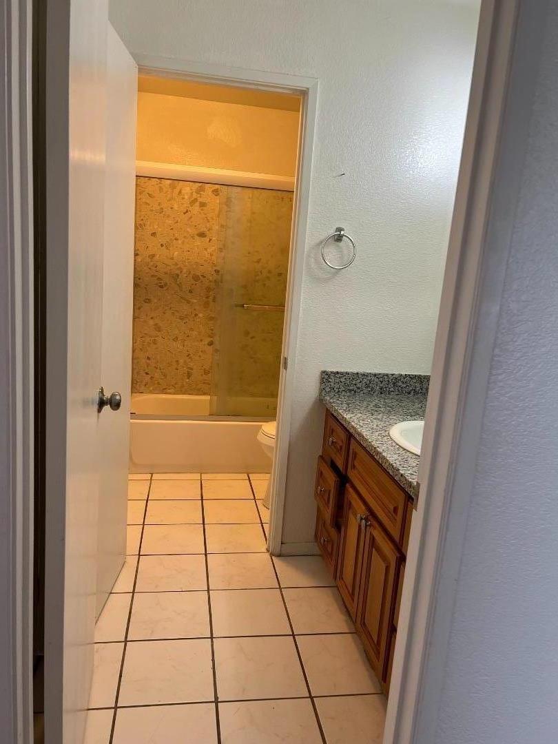 Detail Gallery Image 27 of 32 For 205 Kenbrook Cir, San Jose,  CA 95111 - 3 Beds | 1/1 Baths